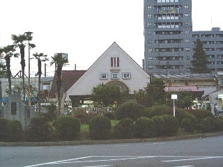 kunitachi_station.jpg (66718 バイト)